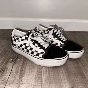 VANS classic checkered platforms